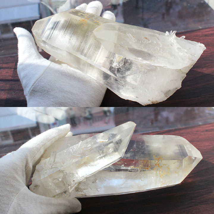 原石 ブラジル産 レムリアンクォーツ（水晶 天然石 パワーストーン 水晶 置物）手に持ったイメージ