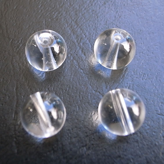 ブラジル水晶８mm球(穴あり)４個セット（右回り２個、左回り２個）